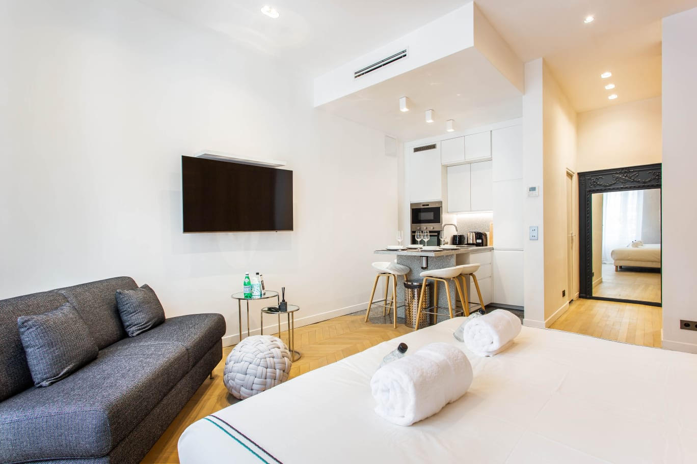 9ac63baa-ab5c-4a60-b7b7-7962e6ab12e0